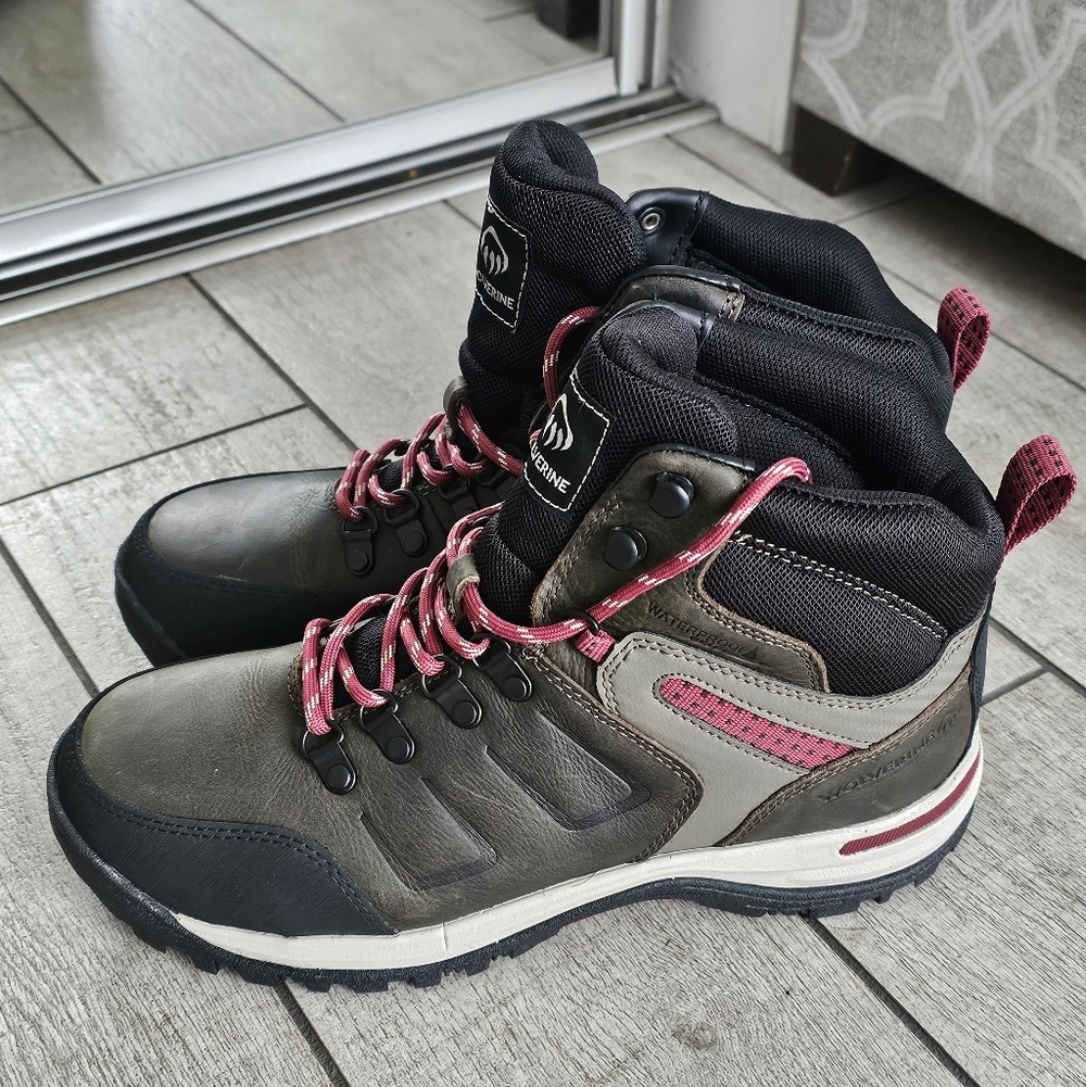 Wolverine Chisel 2 Waterproof Steel-Toe Work Hike Boots for Ladies 9.5 New